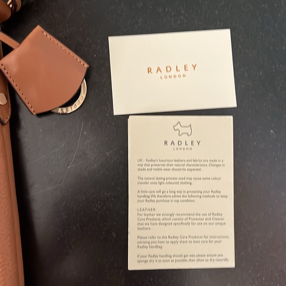 Radley small cognac leather crossbody handbag - Picture 4 of 9